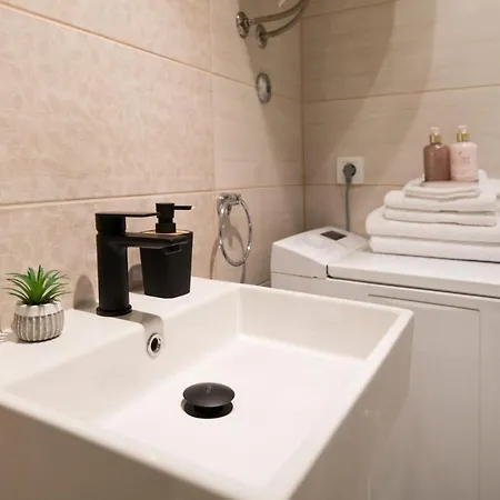 Charming Zora Apartment