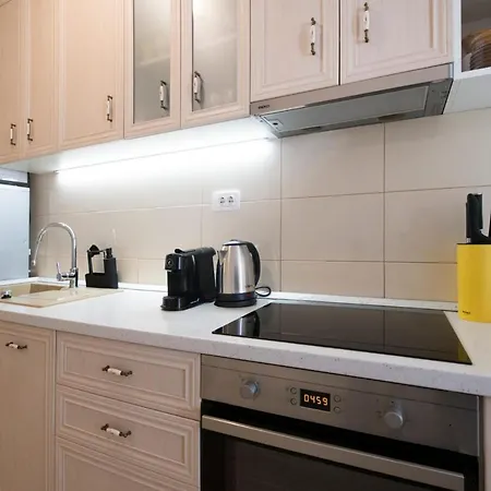 Charming Zora Apartamento