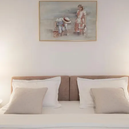 Apartament Charming Zora *